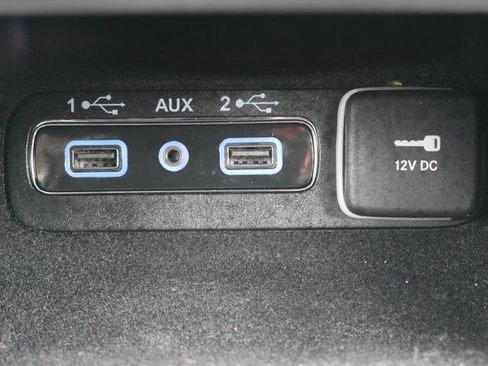 Used 2018 Jeep Grand Cherokee Limited image 22