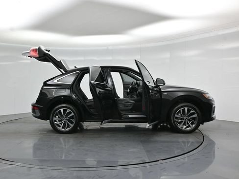 Used 2021 Audi Q5 2.0T Premium Plus w/ Premium Plus Package AWD/4WD image 5