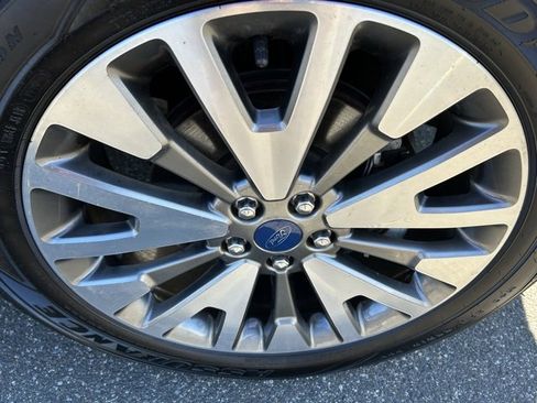 Used 2022 Ford Escape Titanium w/ Class II Trailer Tow Package image 9