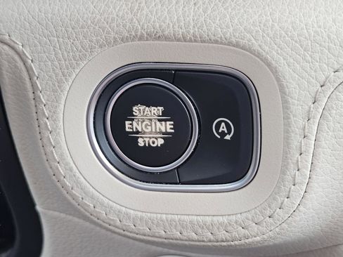 Certified 2020 Mercedes-Benz GLE 350 4MATIC image 22