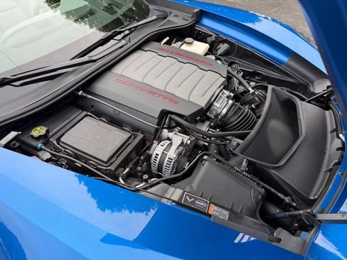 Used 2015 Chevrolet Corvette Stingray Convertible w/ 3LT Preferred Equipment Group RWD image 29