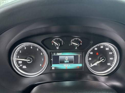 Used 2019 Buick Enclave Essence image 28