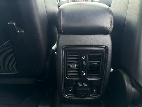 Used 2016 Dodge Durango R/T w/ Technology Group RWD image 15