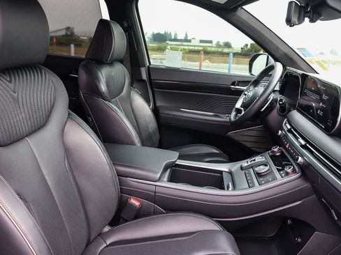 Used 2024 Hyundai Palisade Calligraphy image 19