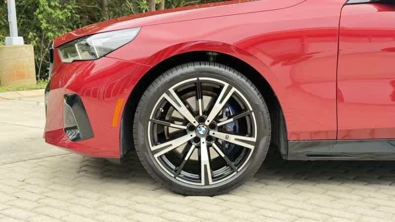 Used 2026 BMW 530i w/ M Sport Package RWD image 11