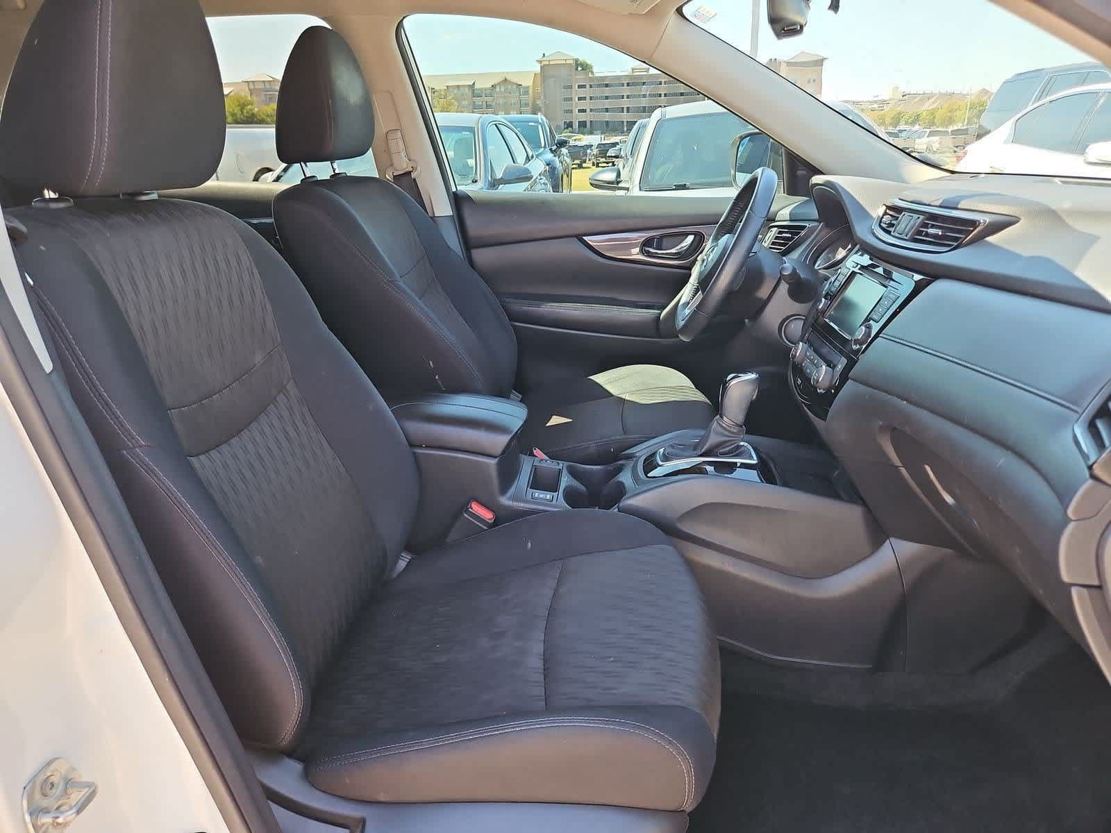 Used 2018 Nissan Rogue SV FWD image 20