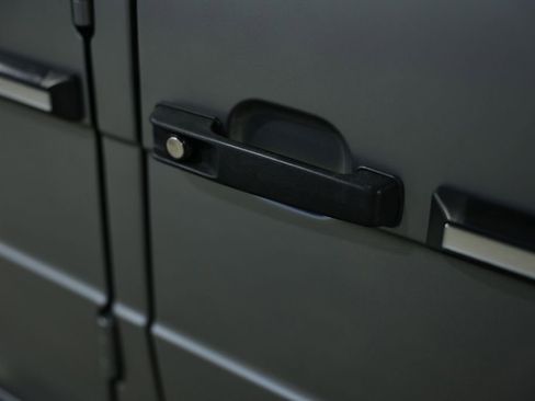 Used 2016 Mercedes-Benz G 63 AMG 4MATIC image 17