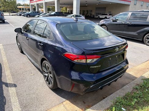 Used 2021 Toyota Corolla SE w/ SE Premium Package FWD image 8