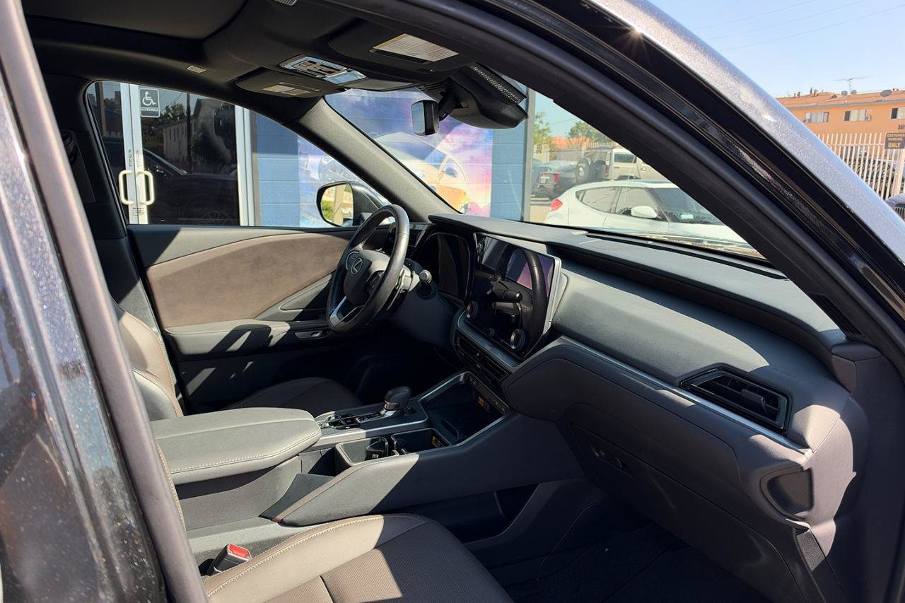 Used 2025 Lexus TX 350 FWD w/ Technology Package image 17
