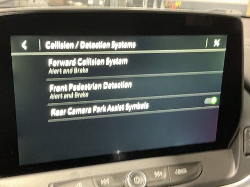 Used 2024 Chevrolet Blazer LT image 9