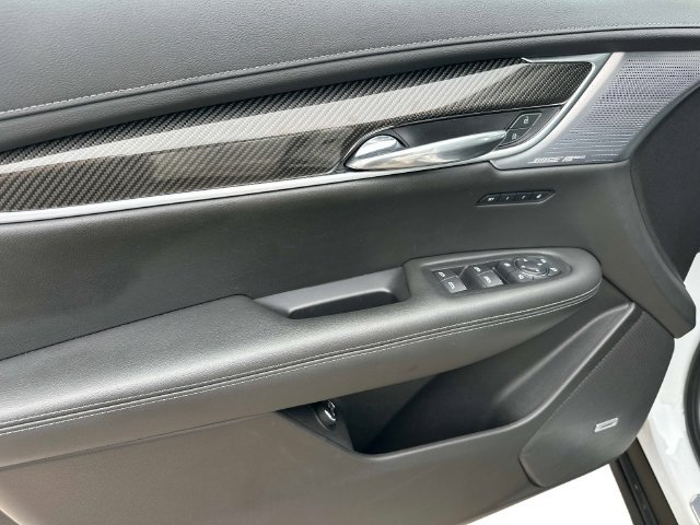 Used 2023 Cadillac XT6 Sport w/ LPO, Floor Liner Package AWD/4WD image 18