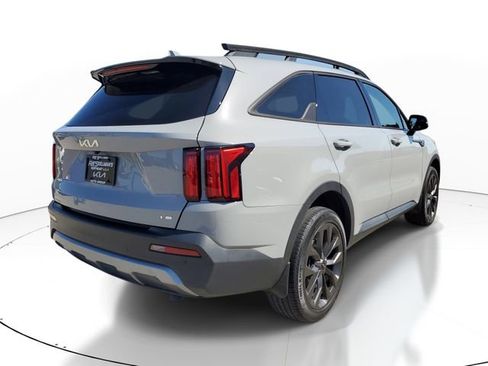 Used 2023 Kia Sorento SX Prestige image 7