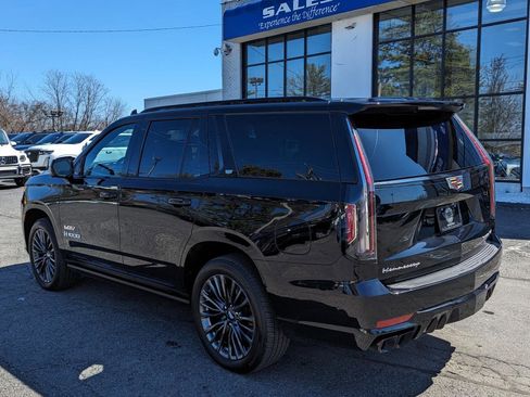 Used 2023 Cadillac Escalade V image 10