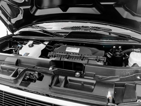 Used 2023 GMC Savana 2500 image 57