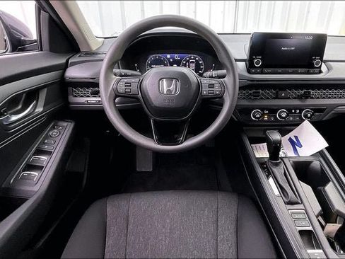 Certified 2025 Honda Accord LX image 5