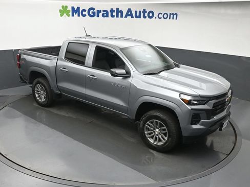 New 2026 Chevrolet Colorado LT w/ LT Convenience Package AWD/4WD image 3