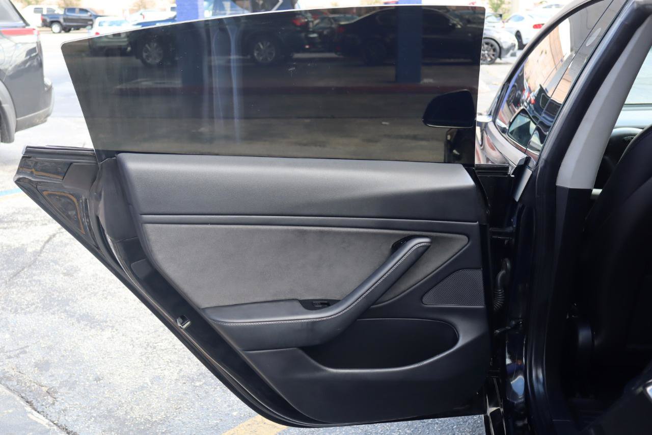 Used 2018 Tesla Model 3 Long Range RWD image 16