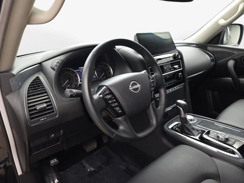 Used 2024 Nissan Armada SV AWD/4WD image 13