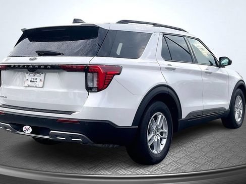 Used 2026 Ford Explorer Active w/ Active Comfort Package RWD image 7