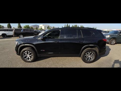 Used 2025 GMC Acadia AT4 AWD/4WD image 8