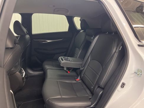 New 2025 INFINITI QX50 Pure image 30