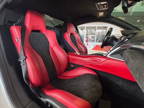 Used 2020 Acura NSX image 3