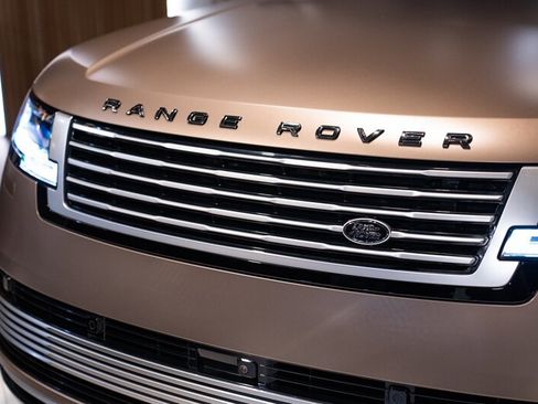 Used 2023 Land Rover Range Rover SV AWD/4WD image 39