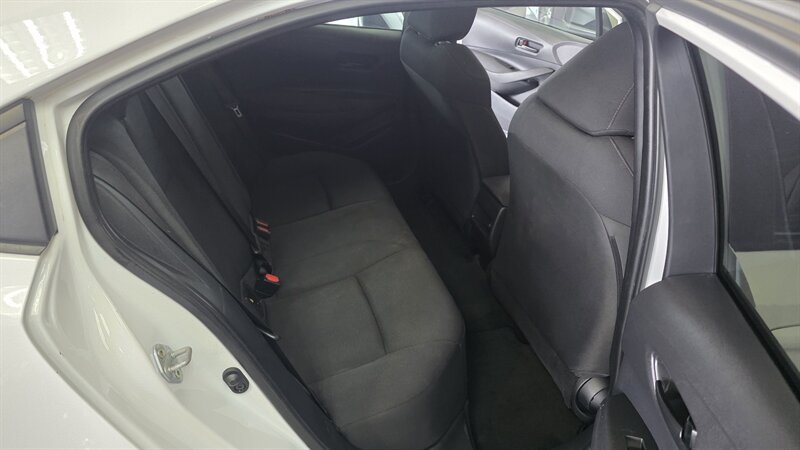 Used 2022 Toyota Corolla LE FWD image 18