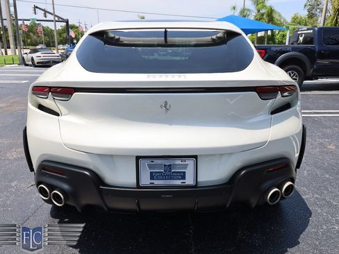 Used 2023 Ferrari Purosangue AWD/4WD image 9