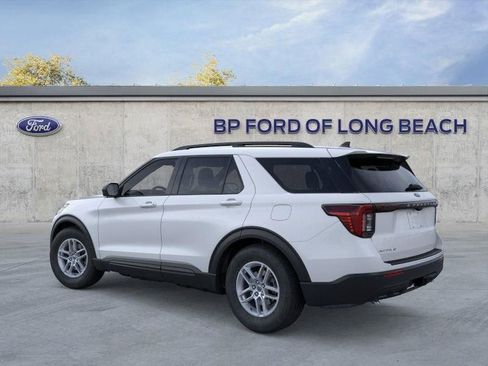 New 2026 Ford Explorer Active RWD image 4