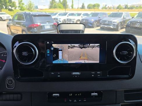 New 2025 Mercedes-Benz Sprinter 2500 image 23