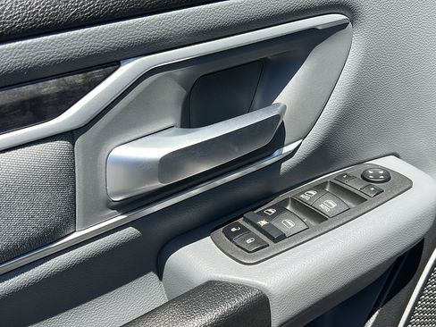 Used 2022 RAM 1500 Big Horn AWD/4WD image 15