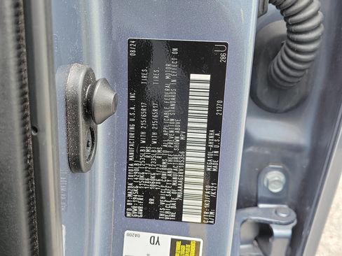 Used 2024 Toyota Corolla Cross L FWD image 33