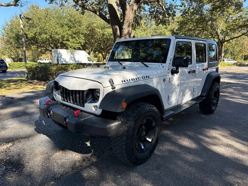 Used 2015 Jeep Wrangler Unlimited Rubicon w/ Connectivity Group image 2