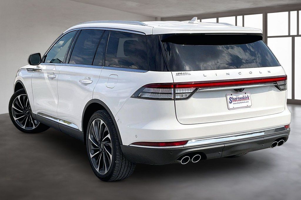 Used 2023 Lincoln Aviator Reserve w/ Equipment Group 201A AWD/4WD image 4