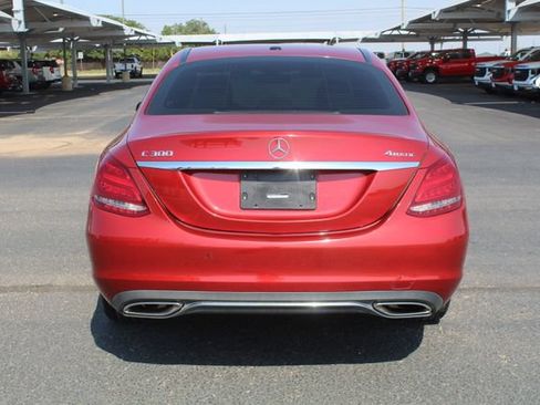 Used 2018 Mercedes-Benz C 300 4MATIC Sedan image 4