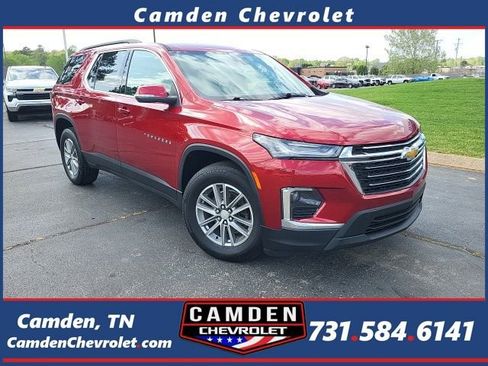 Used 2023 Chevrolet Traverse LT image 1