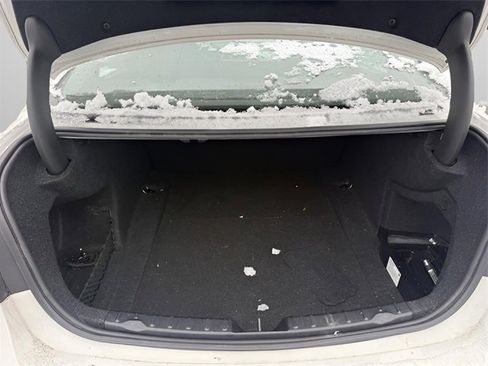 Used 2018 BMW 320i xDrive Sedan w/ Convenience Package image 9