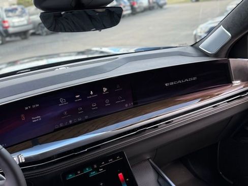 Used 2026 Cadillac Escalade Platinum Sport w/ LPO, Floor Liner Package image 34