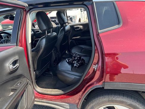 Used 2020 Jeep Compass Latitude w/ Cold Weather Group AWD/4WD image 6