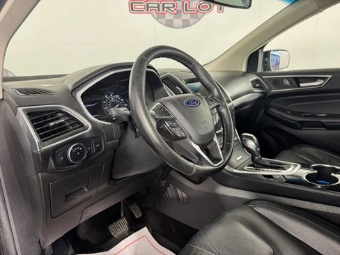 Used 2017 Ford Edge Titanium w/ Equipment Group 301A AWD/4WD image 10