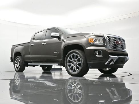 Used 2019 GMC Canyon Denali image 39