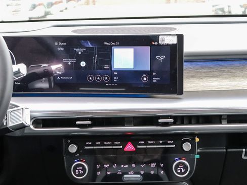 New 2026 Hyundai Ioniq 9 Limited image 16