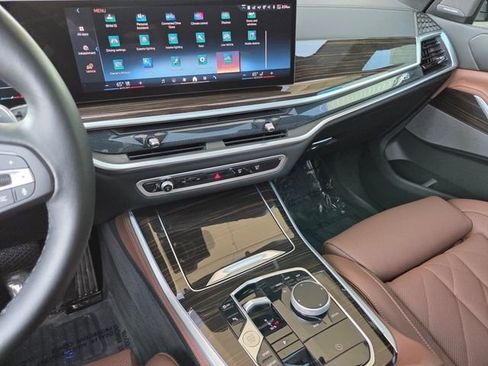 Used 2024 BMW X5 xDrive40i w/ Premium Package image 33