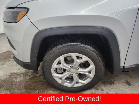 Certified 2024 Jeep Compass Latitude image 40