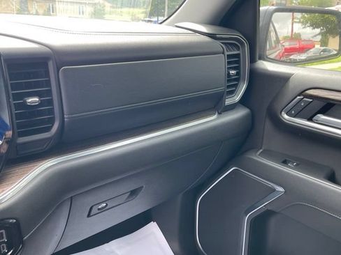 Used 2025 GMC Sierra 1500 Elevation AWD/4WD image 24