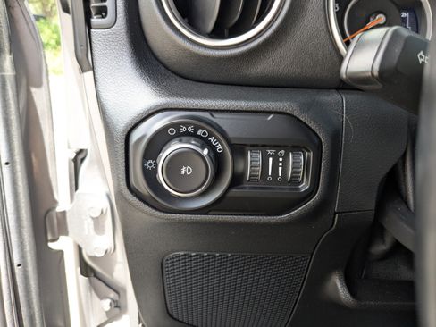 Used 2021 Jeep Wrangler Unlimited Sahara AWD/4WD image 42