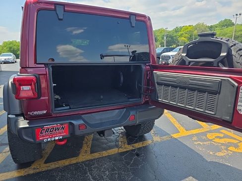 Used 2022 Jeep Wrangler Unlimited Rubicon w/ Xtreme Recon 35" Tire Package AWD/4WD image 4