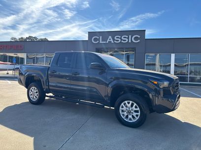 Used 2025 Toyota Tacoma SR