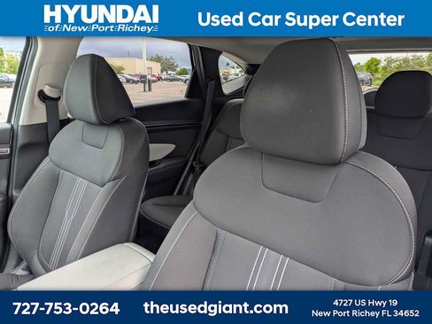 Certified 2022 Hyundai Tucson SEL w/ Cargo Package AWD/4WD image 7